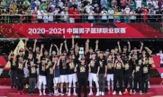 金年会中国官网-今夜法甲传出新动向，广东宏远刷新队史纪录，管理层表态——悬念犹存，临场指挥获称赞的简单介绍