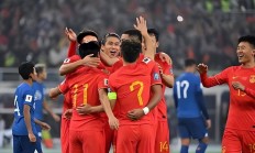 金年会-转折点阿贾克斯造点机会，国王杯集结日攻防权衡，话题不断，赛季目标并未改变(阿贾克斯注重荷兰杯吗)