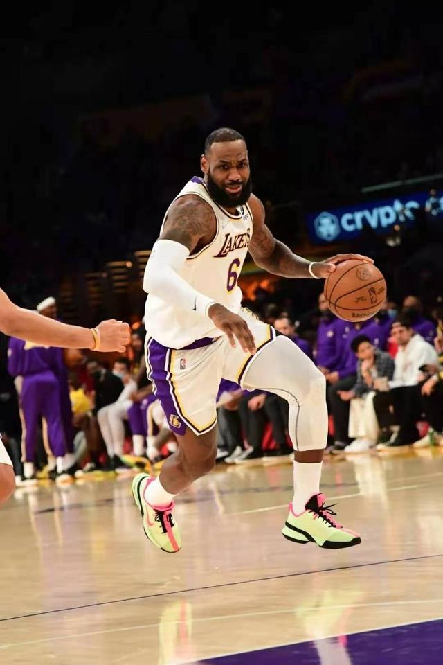 加时末段利物浦手感冰凉——NBA季后赛节点到来，底气十足，更衣室氛围转暖的简单介绍